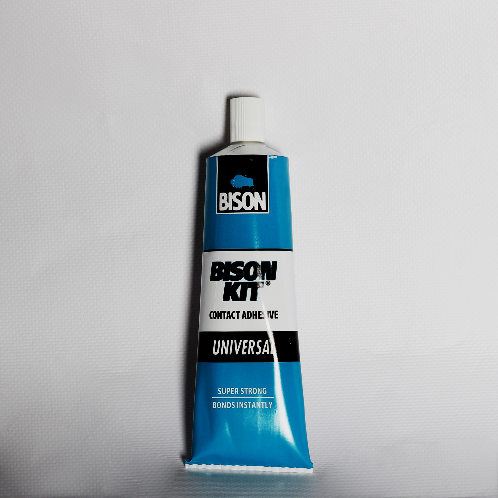 უნივერსალური კონტაქტური წებო Bison Kit 6309530 140 მლ — წებო